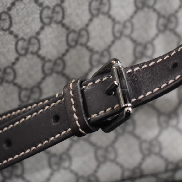 GUCCI🌟VINTAGE🌟RARE🌟AUTHENTIC🌟DRWSTRNG BCKPCK - Picture 7 of 8